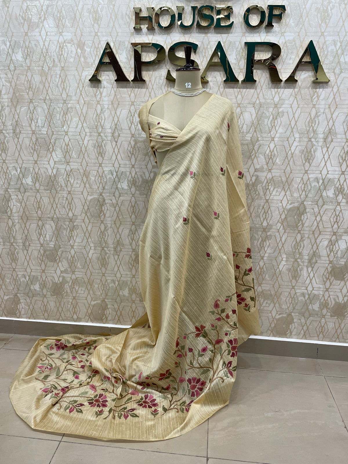 Cream Tussur Petite Embroidery Saree 21