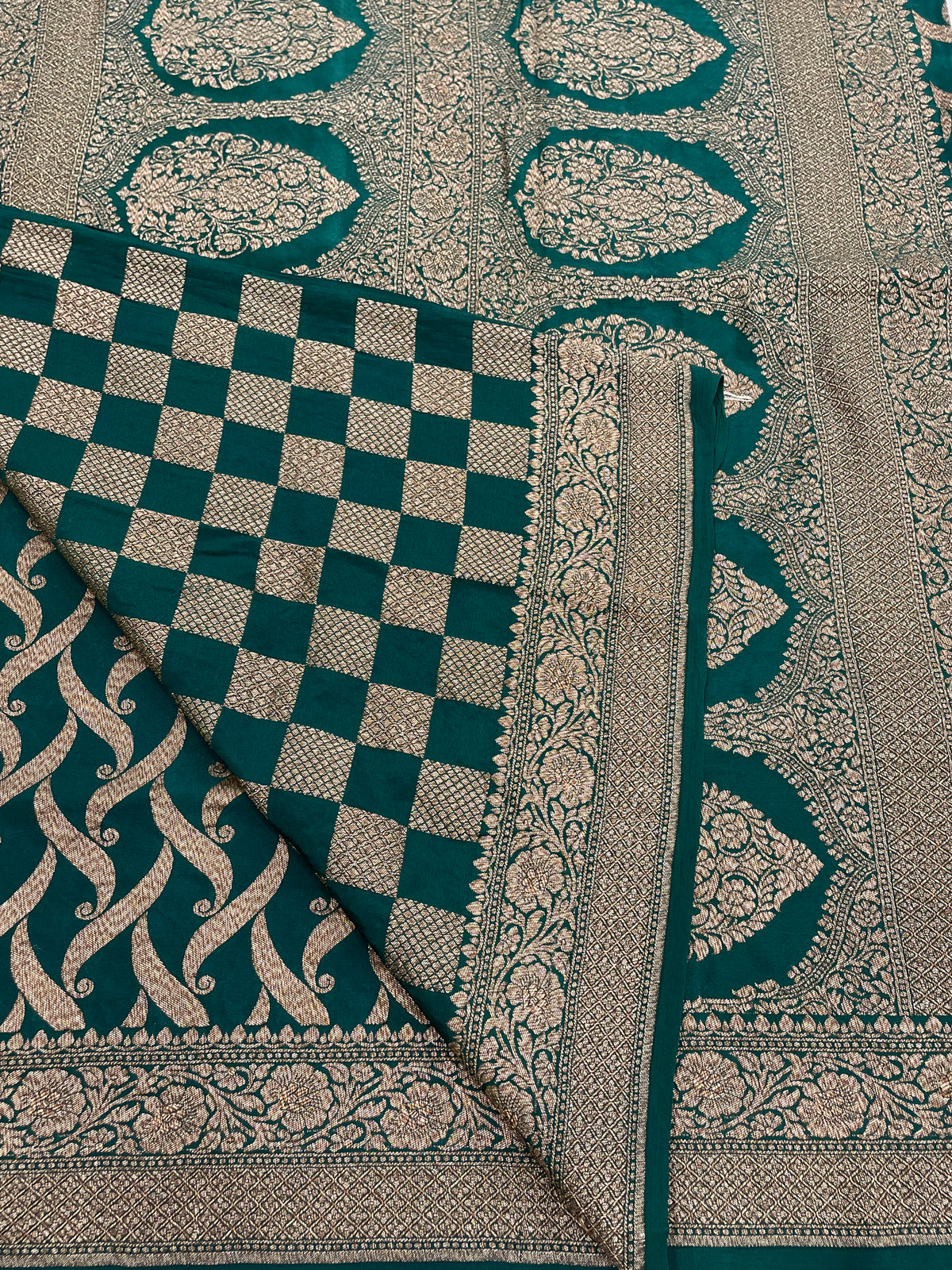 Bottle Green Pure Banarasi Crepe Self Saree 03