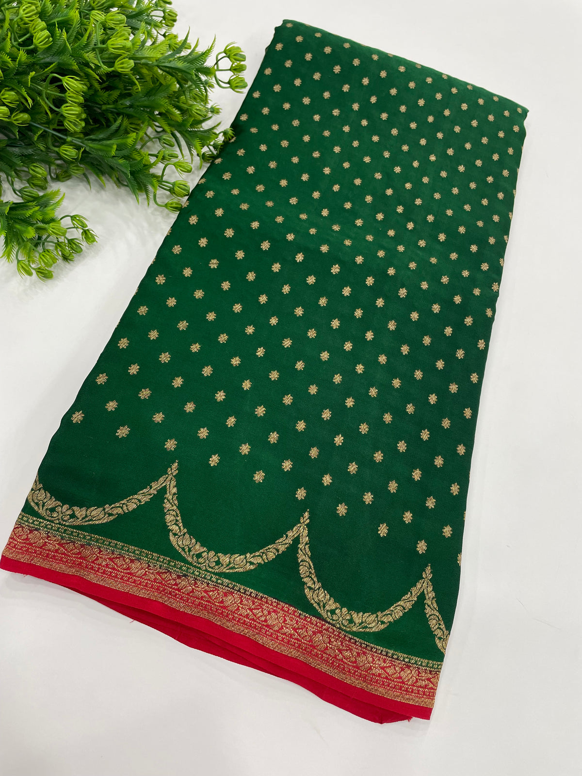 Green n Red Pure Banarasi Crepe Saree 03