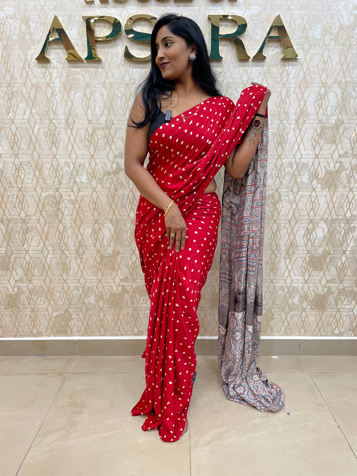 Red Pure Modal Silk Bandhini With Mirror Saree 05