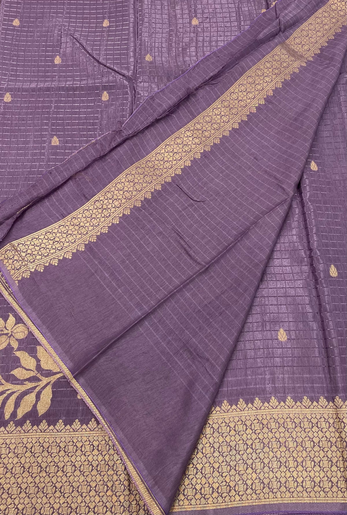 Lavender Banarasi Raw Silk Saree 32