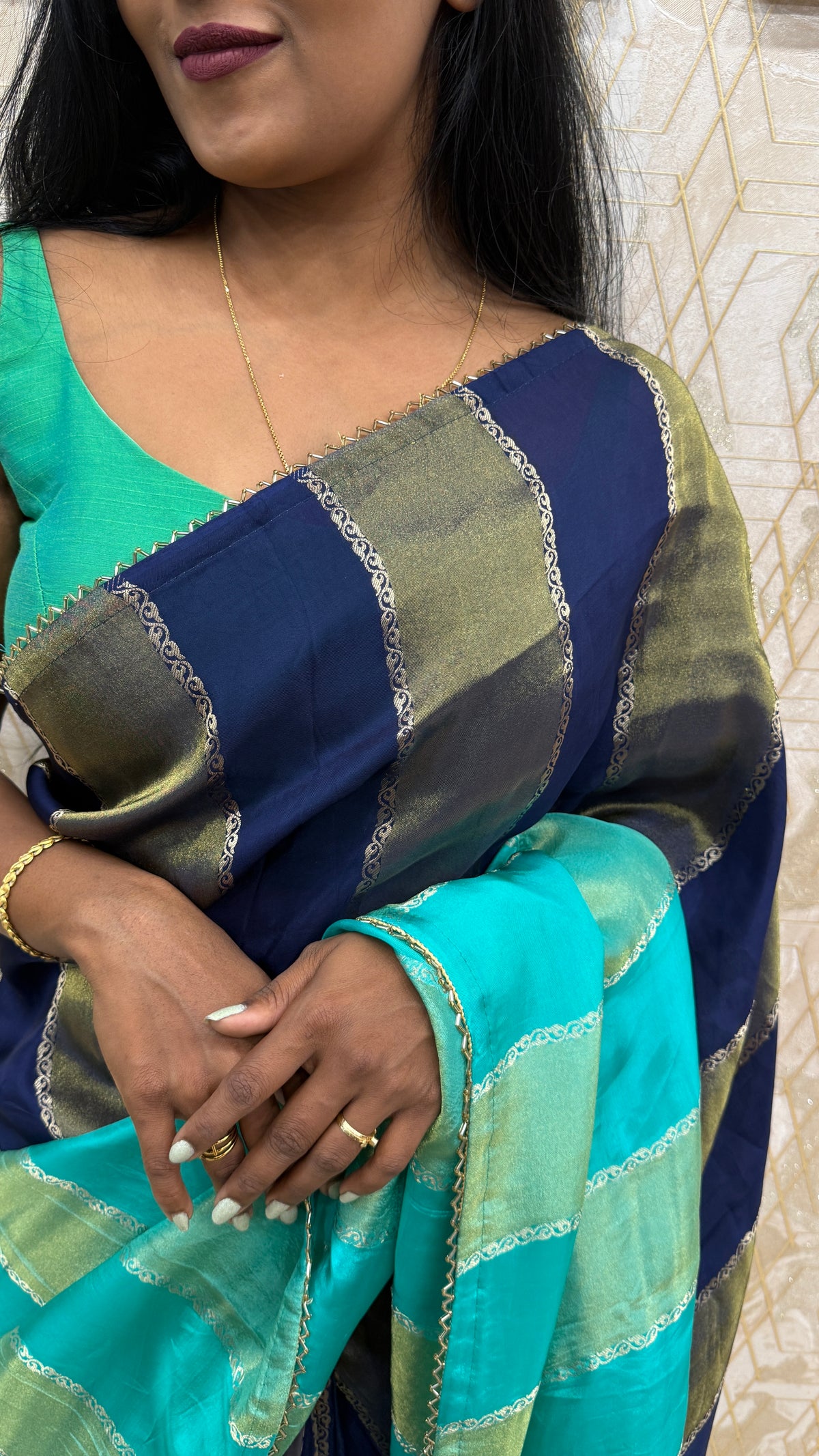 Sea Green n Blue Dual Shade Crepe n Tissue Fusion Saree 13