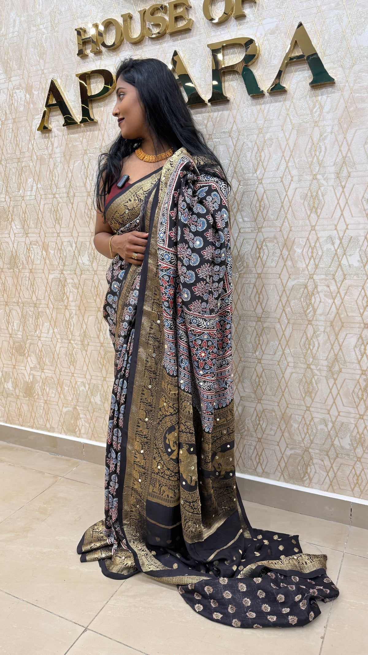 Black Dola Silk Mirror Work Saree 18