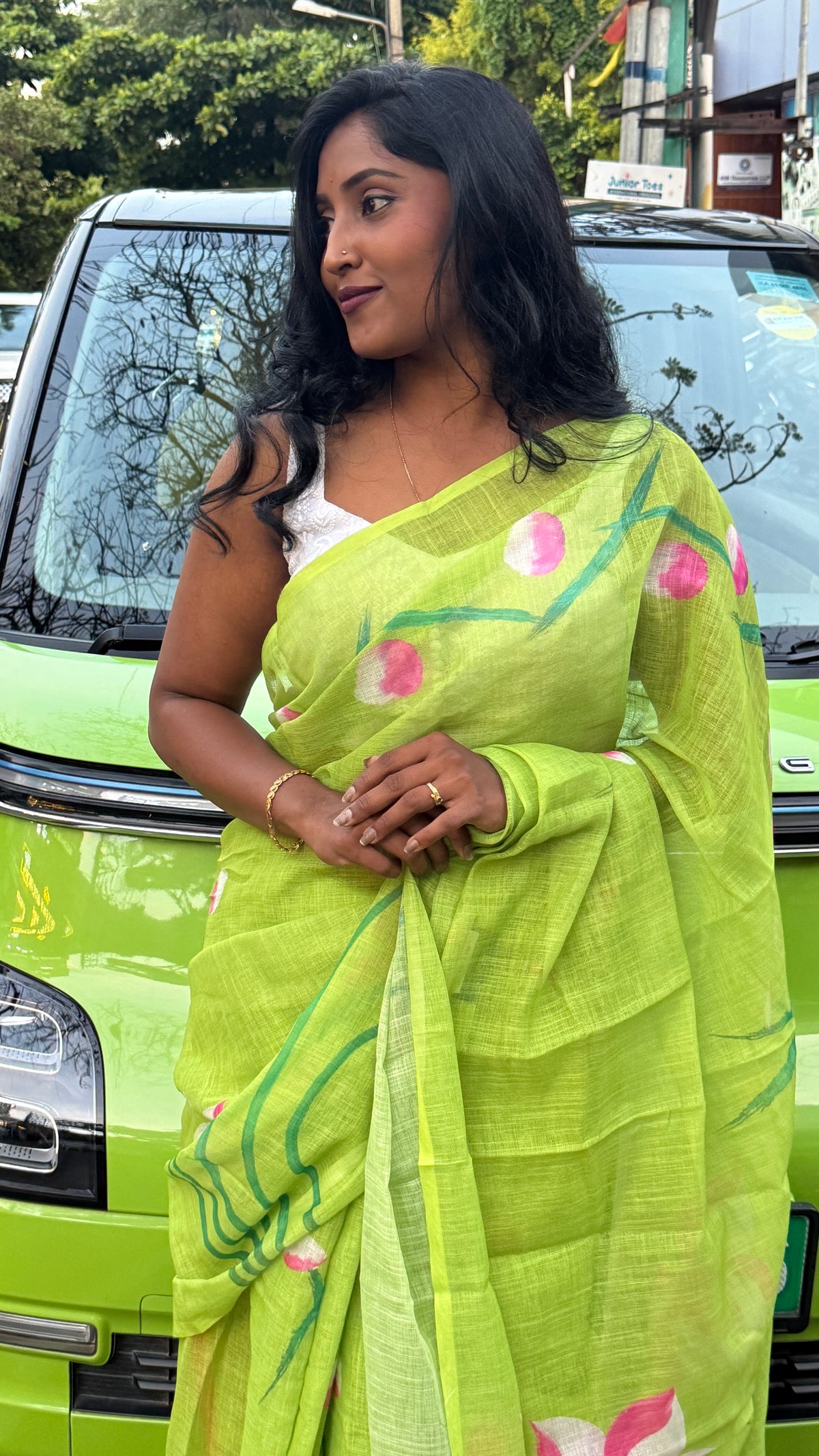 Green Lenin Cotton Floral Print Saree 19