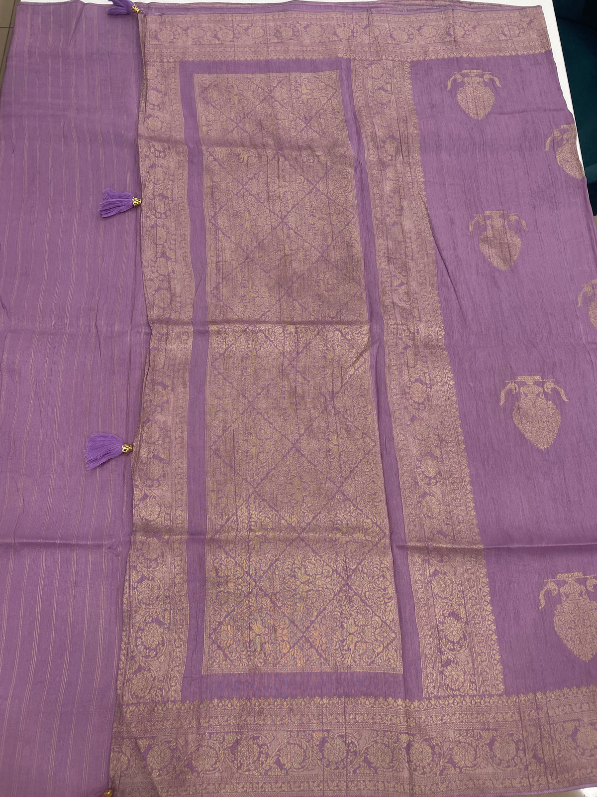 Lavender Tussur Crepe Zari Work Saree 21