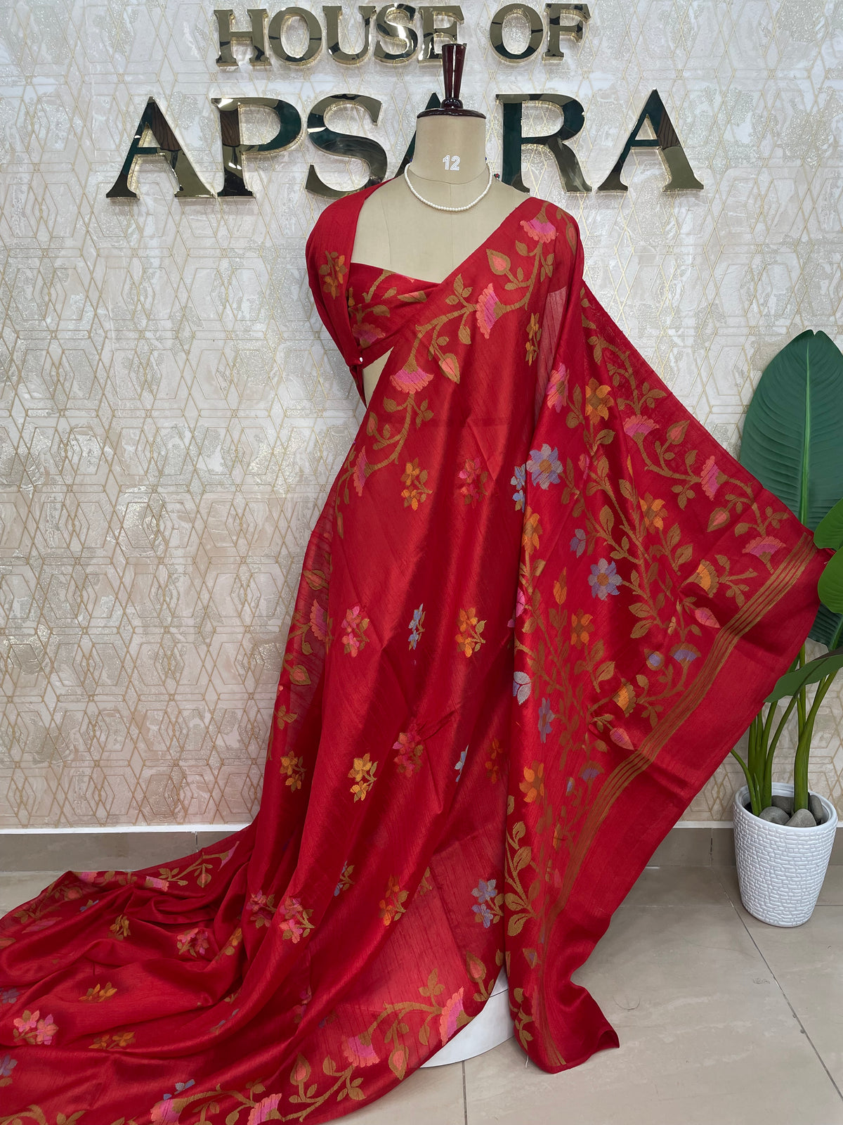 Red Tussar Jamdani saree 318