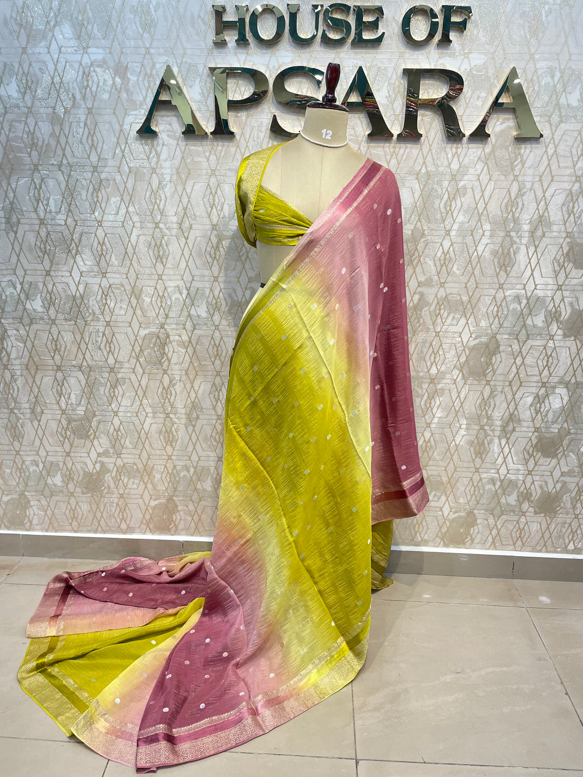 Green n Onion Pink Wrinkle Chiffon Dual Shade Saree 65
