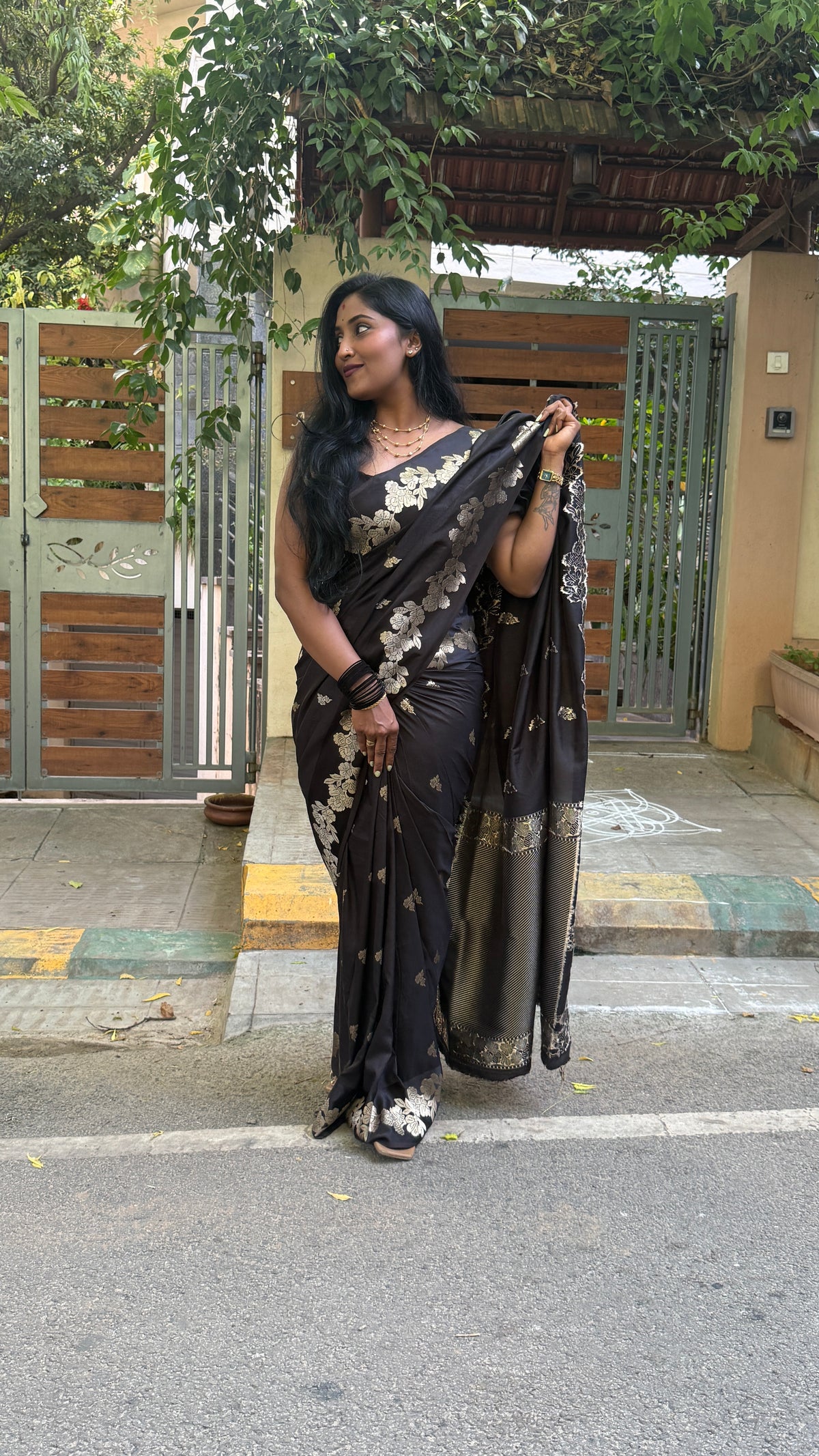 Black Banarasi Raw Silk Saree 32