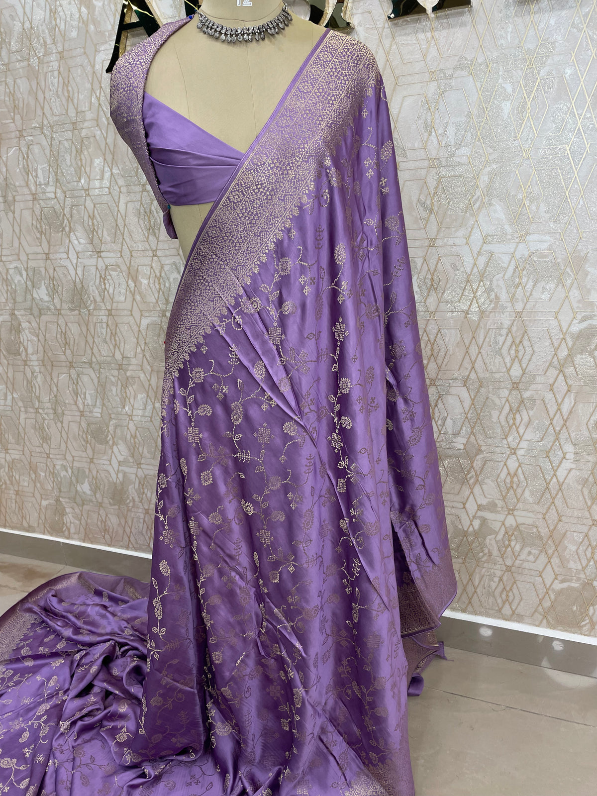 Lavender Satin Mashru Silk Saree 07