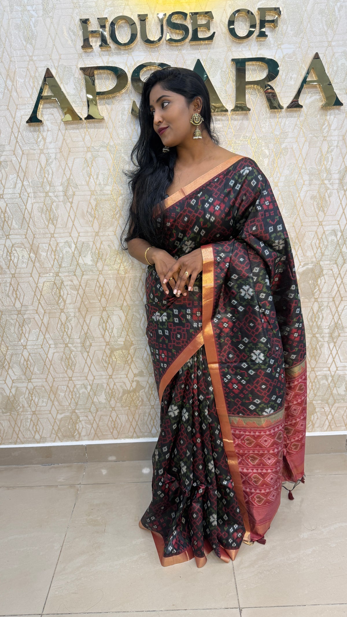Black Raw Silk Ikkat Weaving Saree 81