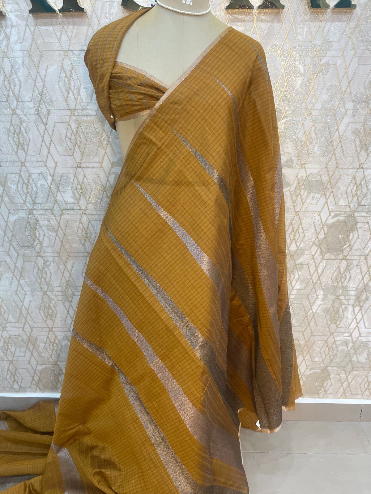 Yellow Jute Lenin Saree 78