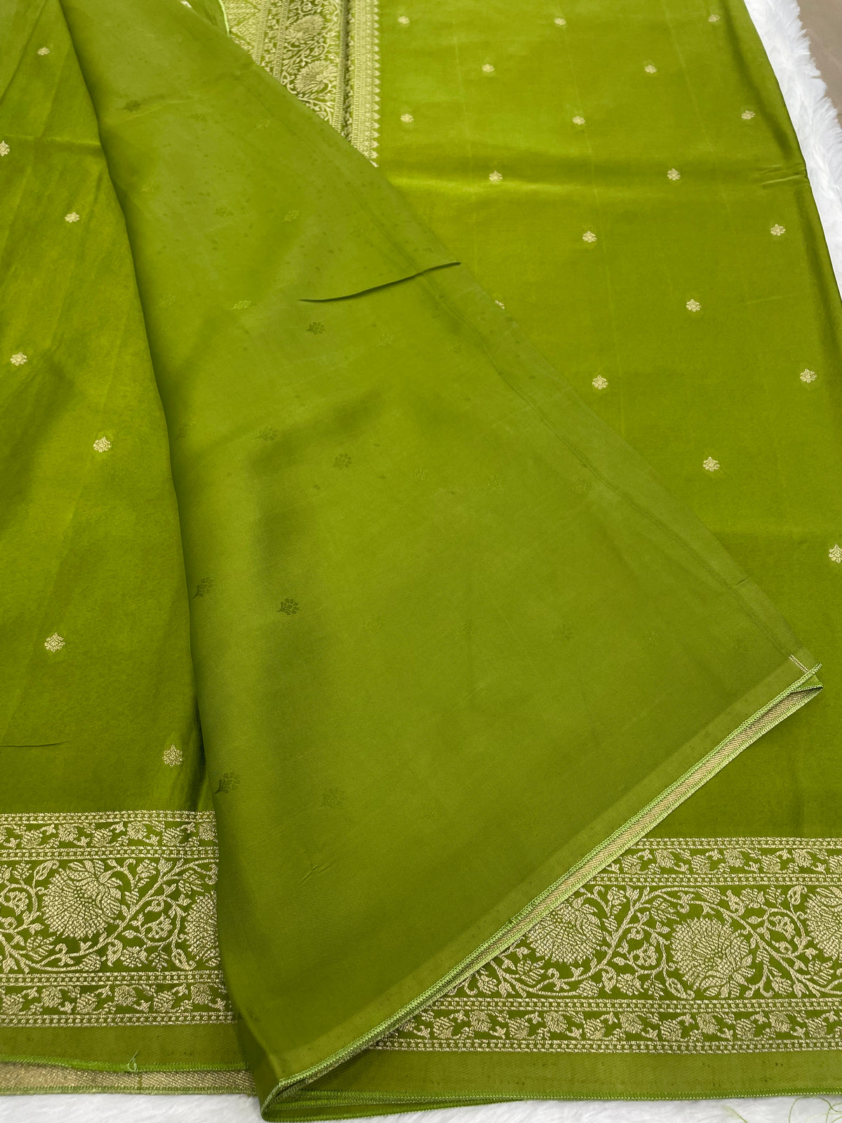 Green Satin Mashru Silk Saree 07
