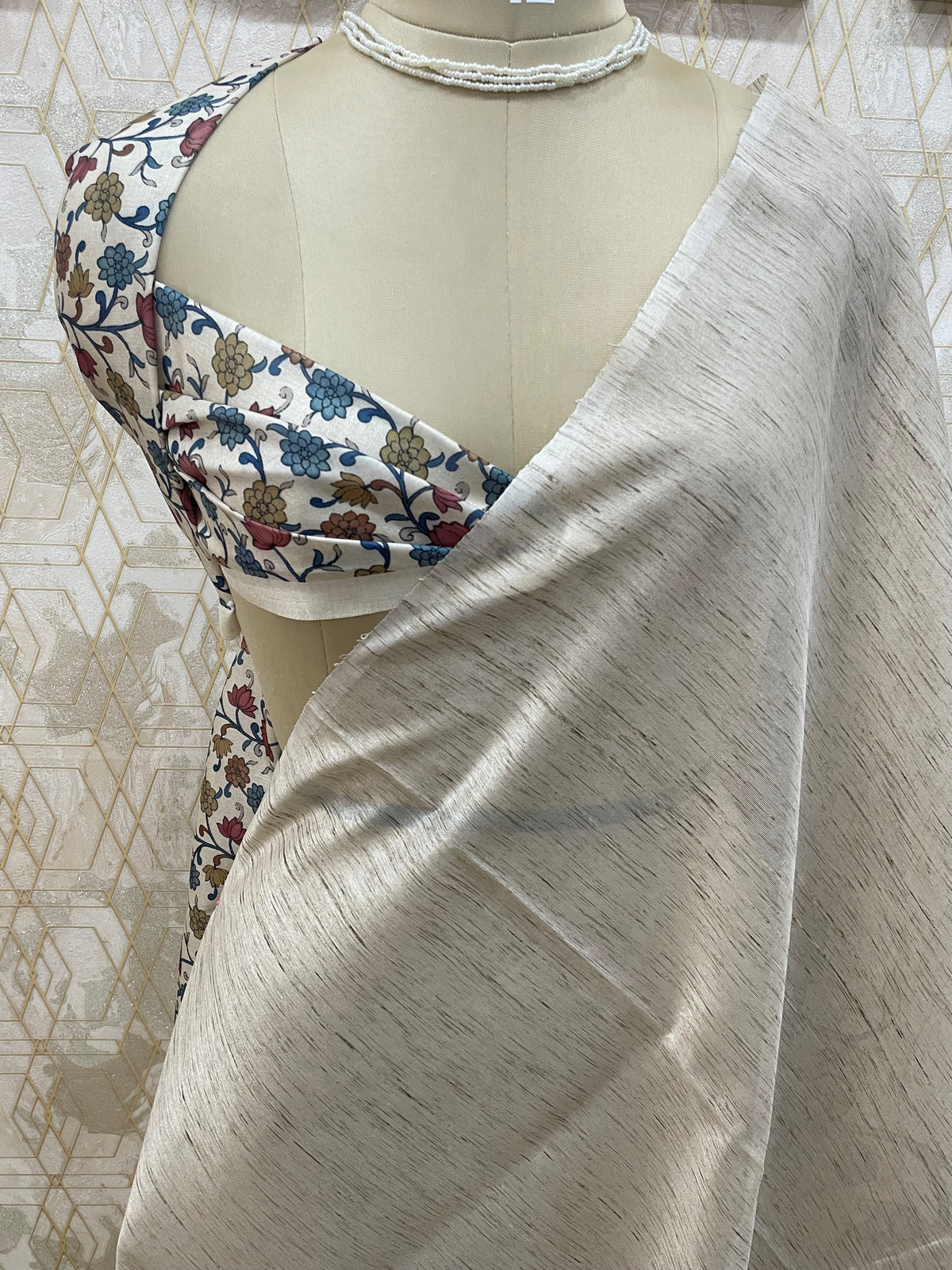Cream Lenin Appliqué Saree 39
