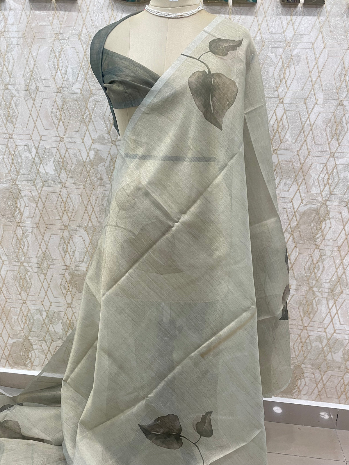 Grey n Green Tissue Floral Print Saree 35