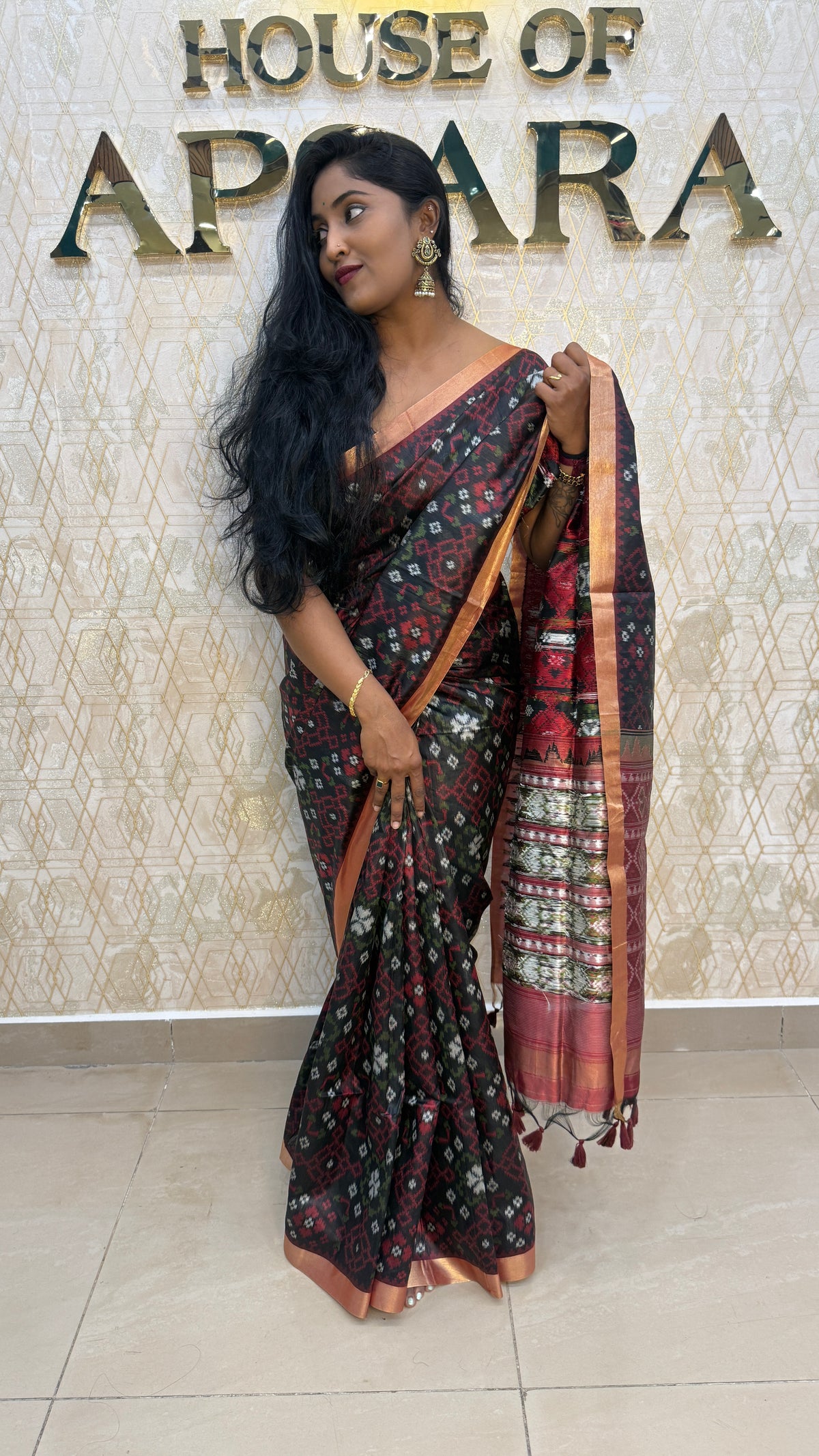 Black Raw Silk Ikkat Weaving Saree 81