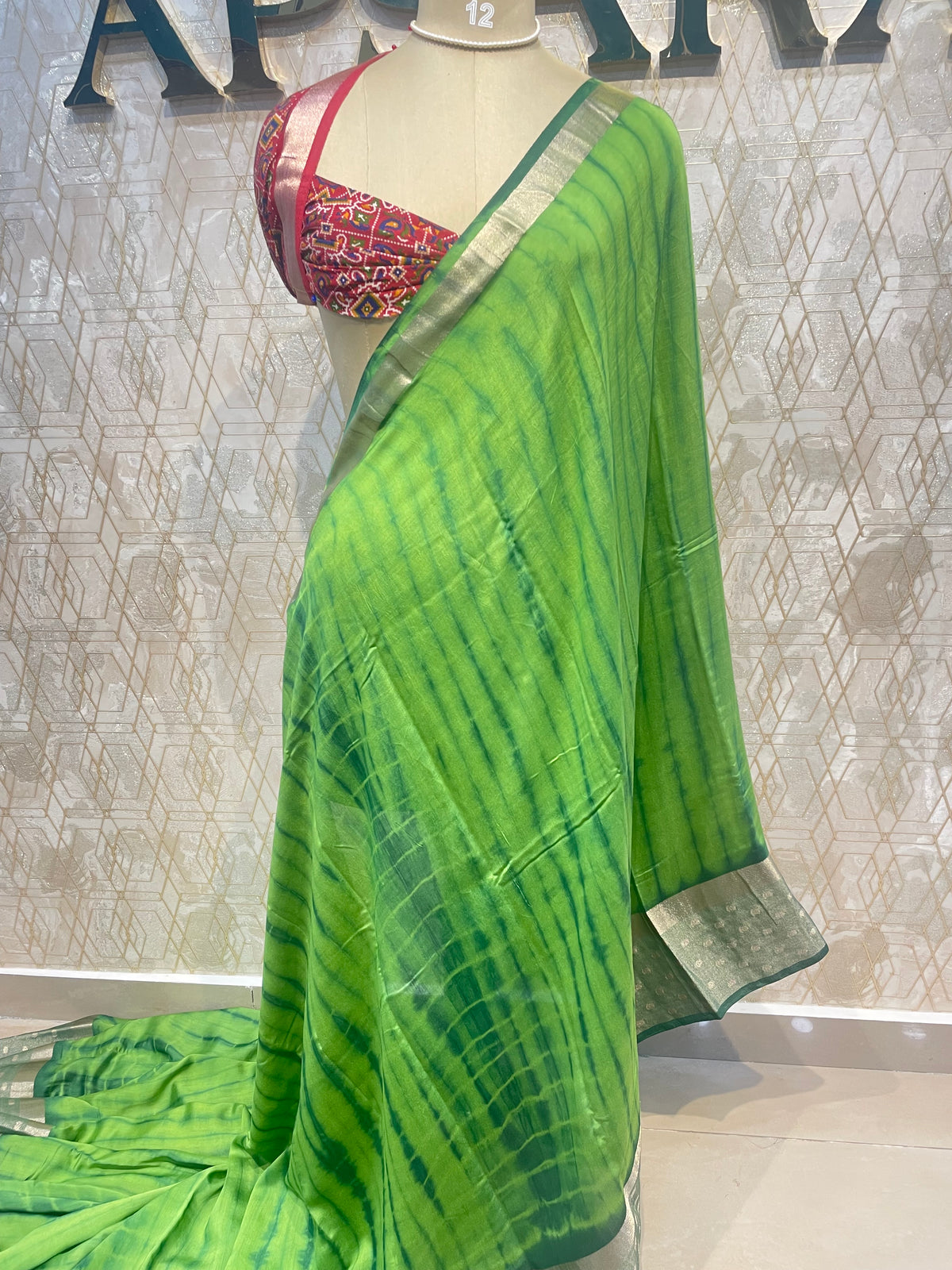 Green Assam Silk With Shibori Dyeing Saree 23