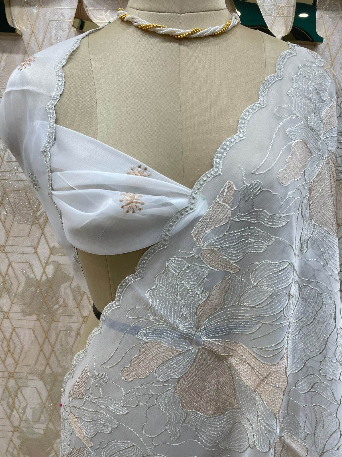 White Tissue Floral Embroidery Saree 29