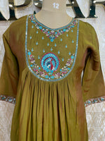 Mehendi Green Mul Chanderi Silk Hand Embroidery Airline Alia Cut Kurtha 114
