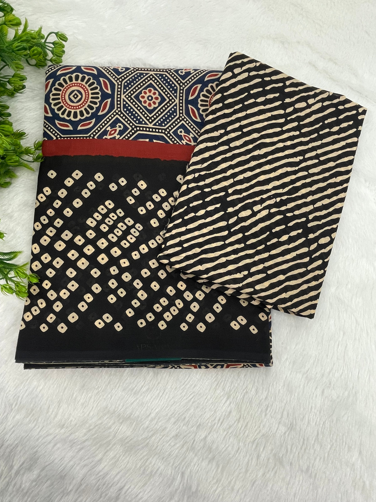 Black n Navy Blue Pure Cotton Handblom Saree