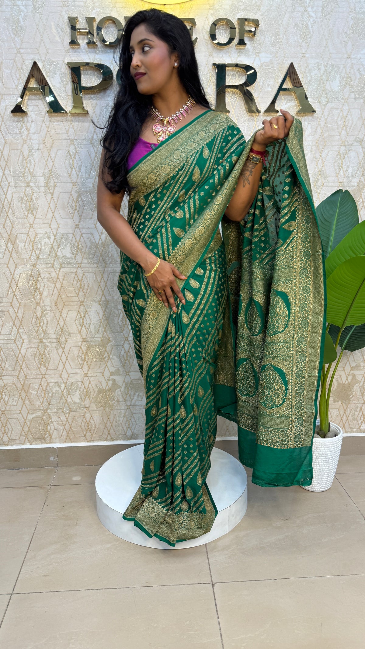 Green Pure Banarasi Crepe Self Saree 03