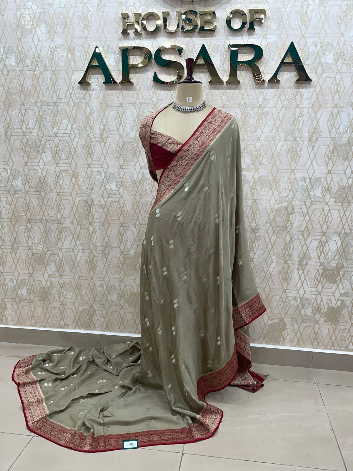 Chicoo ChinonBanarasi Border Saree 24