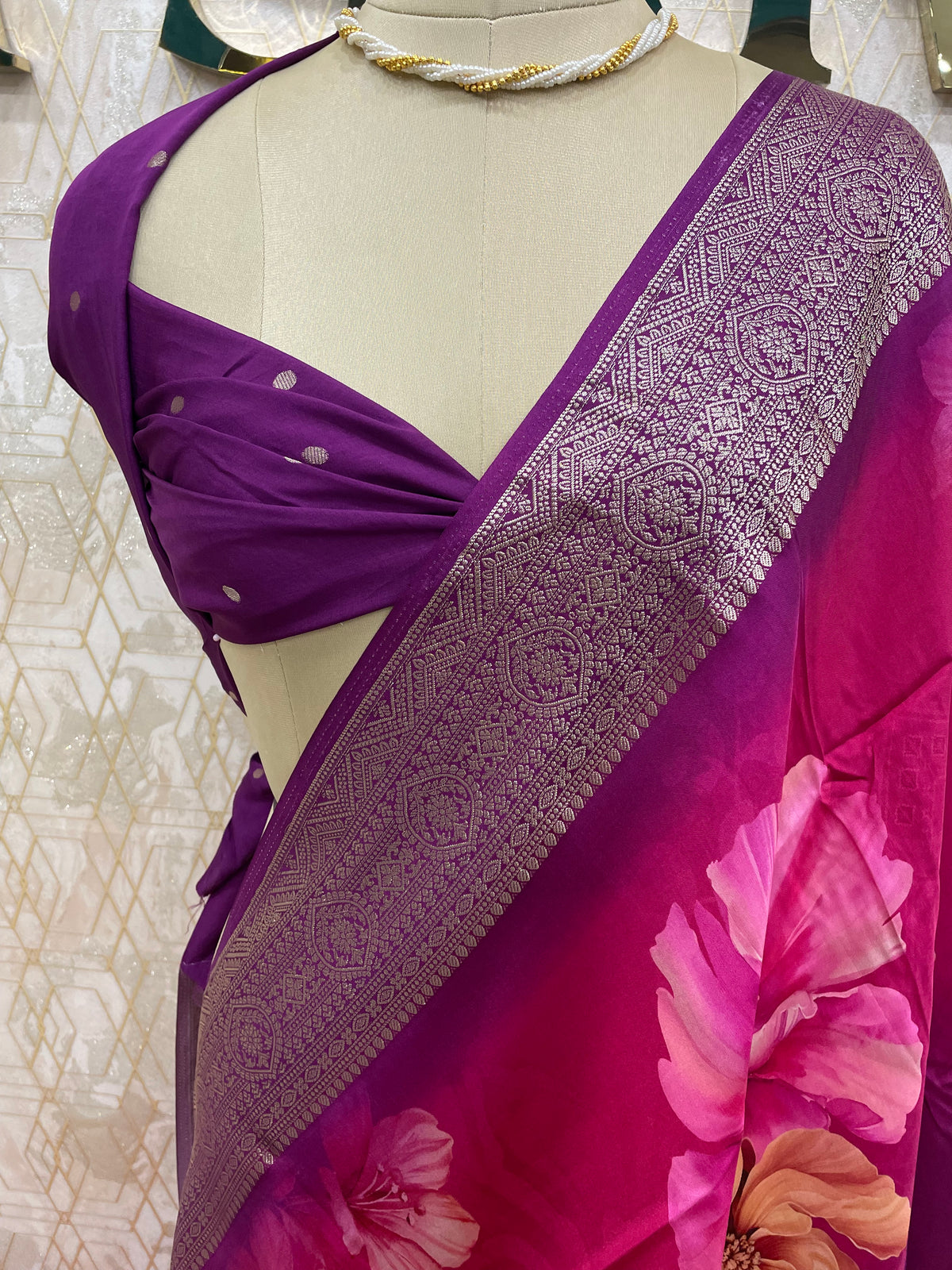 Wine n Pink Dola Crepe Digital Print Saree 25