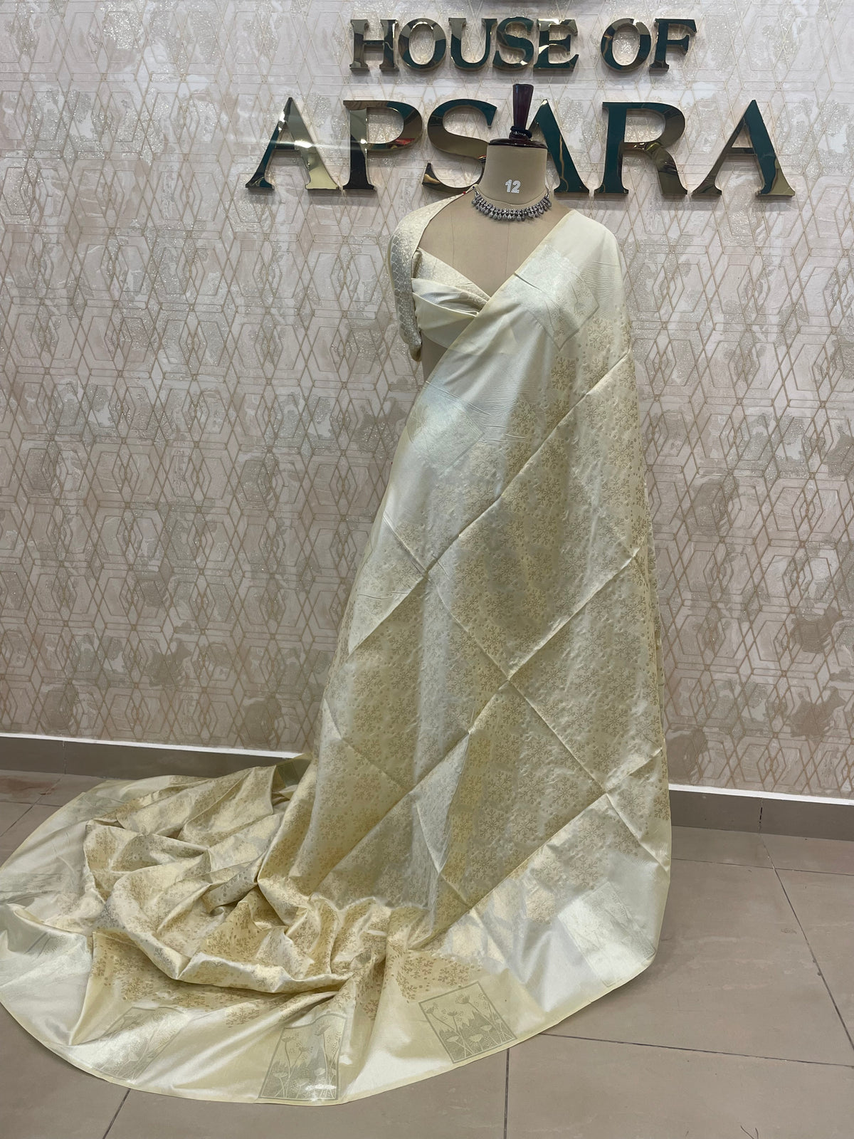 Cream Tissue Brocade Saree 54