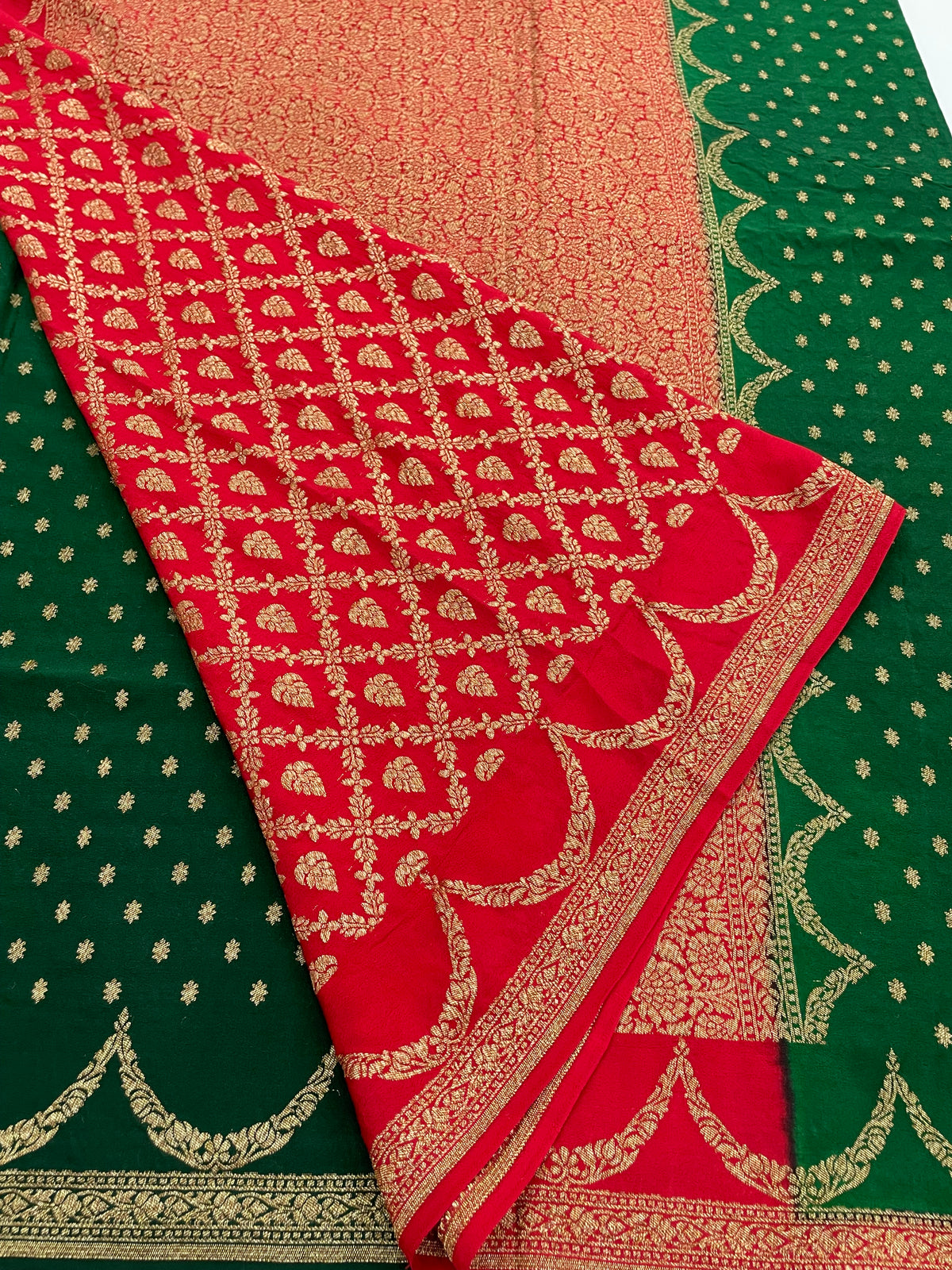 Green n Red Pure Banarasi Crepe Saree 03