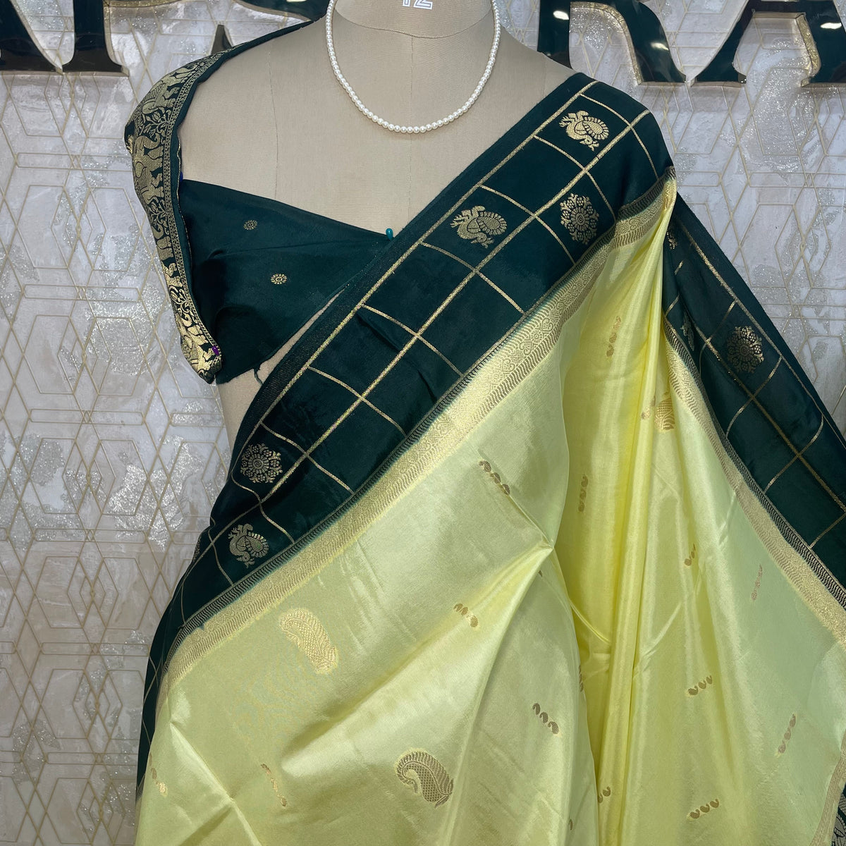 Lemon Yellow n Bottle Green Dola Crepe Vintage Border Saree 310