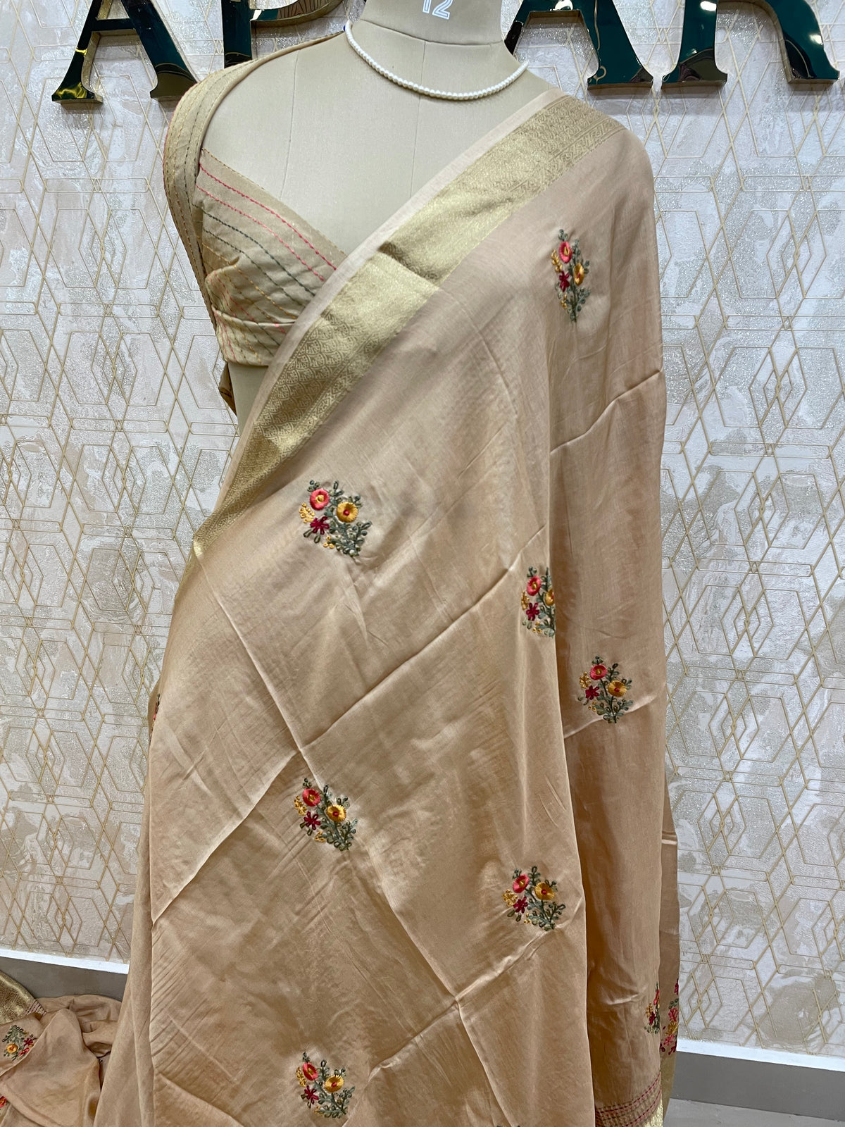 Beige Chiniya Crepe Katha Work Saree 29